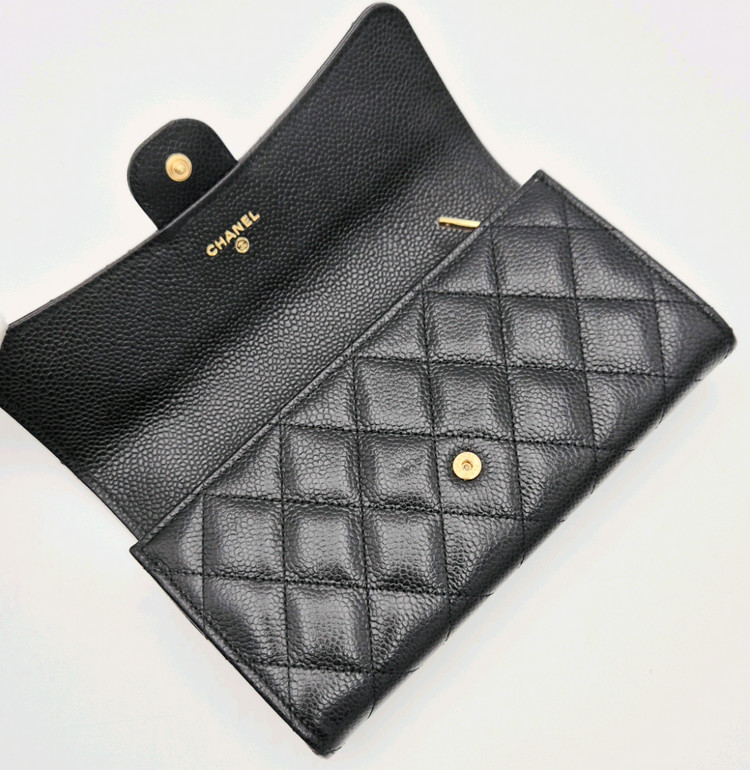 [중고명품셀렉트]샤넬 클래식 캐비어 플랩 장지갑 이미지