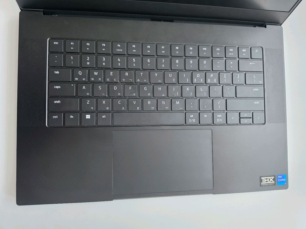 레이저 블레이드 15 4070 게이밍 노트북 판매 이미지