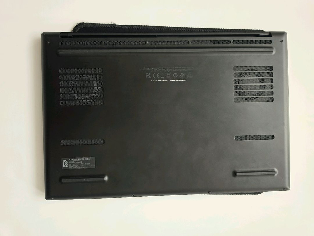 레이저 블레이드 15 4070 게이밍 노트북 판매 이미지