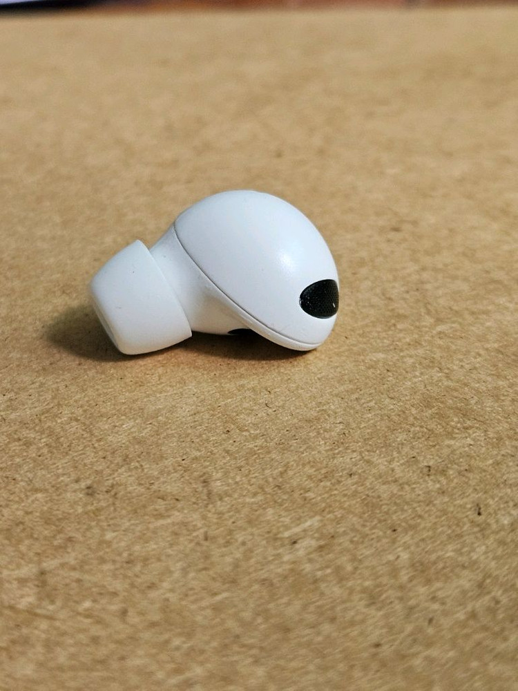 갤럭시 버즈2프로 화이트 오른쪽유닛 SM-R510 이미지