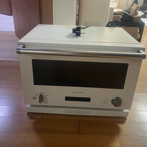 발뮤다 더레인지 오븐레인지 이미지