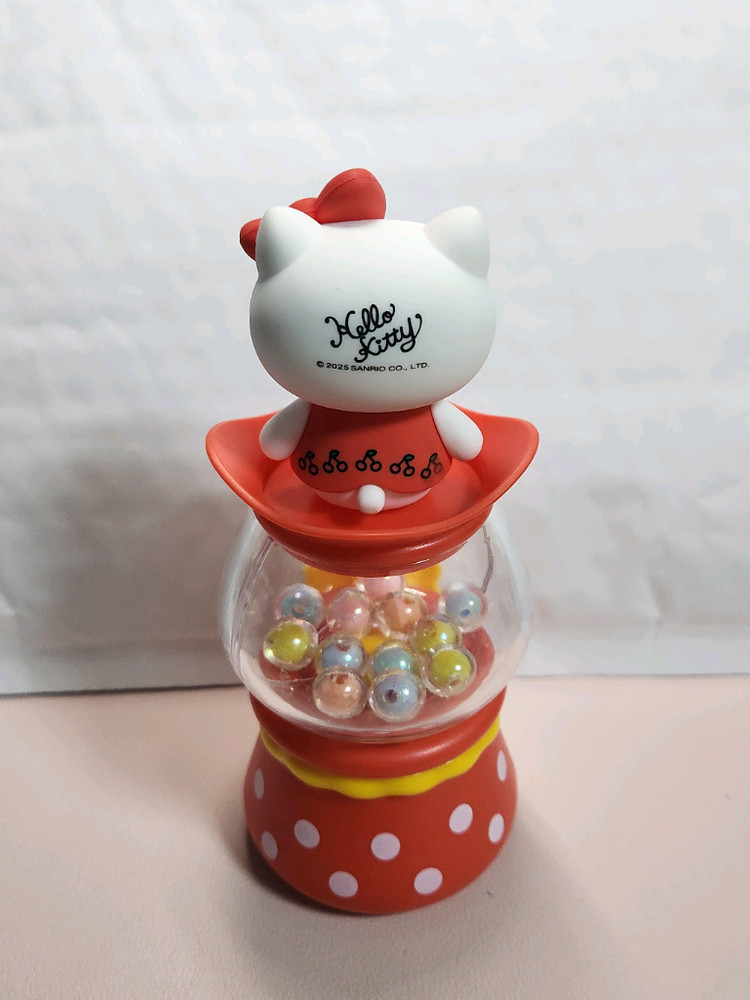헬로키티 뽑기 기계 장난감 가챠 이미지