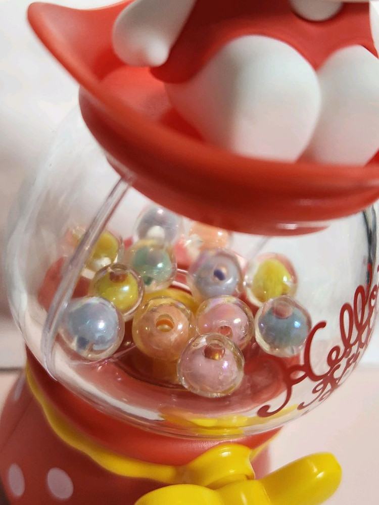 헬로키티 뽑기 기계 장난감 가챠 이미지