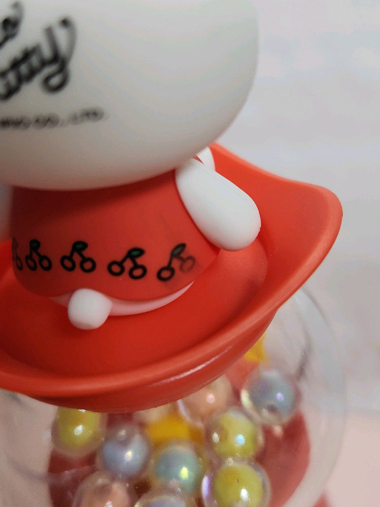 헬로키티 뽑기 기계 장난감 가챠 이미지