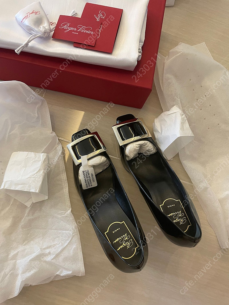 로저비비에 트럼펫 벨르 페이턴트 레더 펌프스 블랙 37 이미지