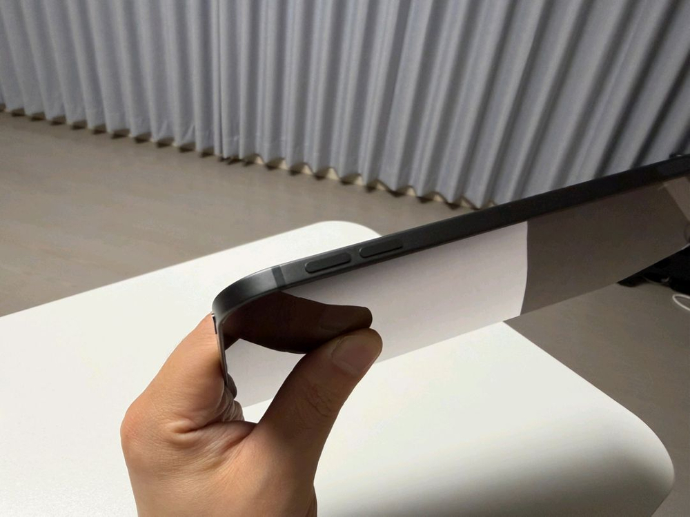 아이패드 프로 M4 11인치 256GB 셀룰러 및 악세서리 패키지 이미지