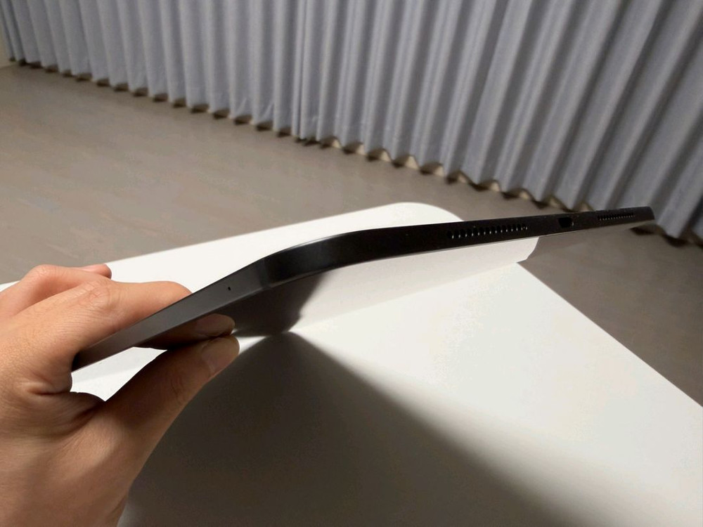 아이패드 프로 M4 11인치 256GB 셀룰러 및 악세서리 패키지 이미지