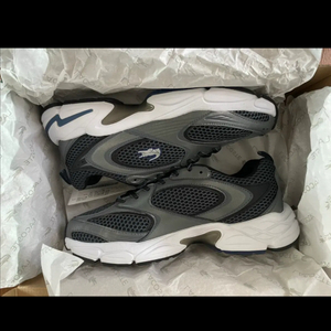 [새상품] 라코스테 storm 스톰 96 2k 패션 운동화 260사이즈 이미지