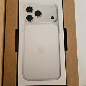 Apple 아이폰 17 프로맥스 Pro Max 실버 2TB 자급제 미개봉새상품 이미지