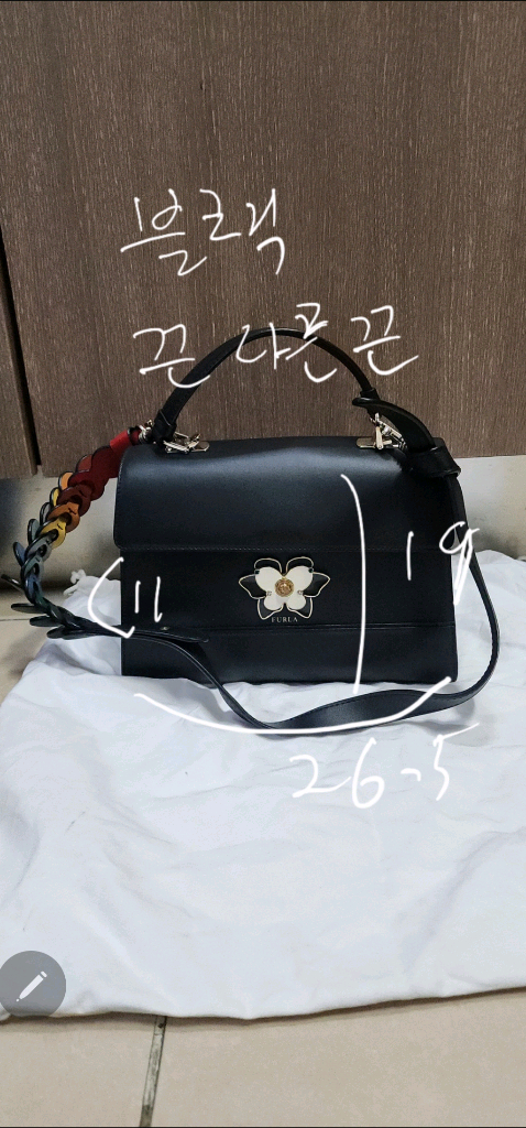 제이에스티나 크로스백 미니백 포함 이미지
