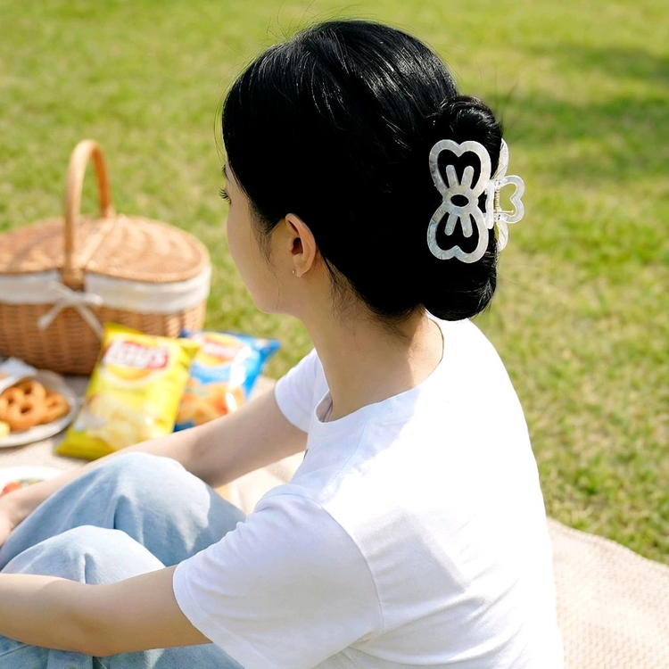 키티 집게핀 올림머리 로우번 머리핀 촬영용 새상품 이미지