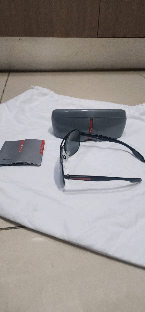 프라다 남자 선글라스/ 스니커즈 280 이미지