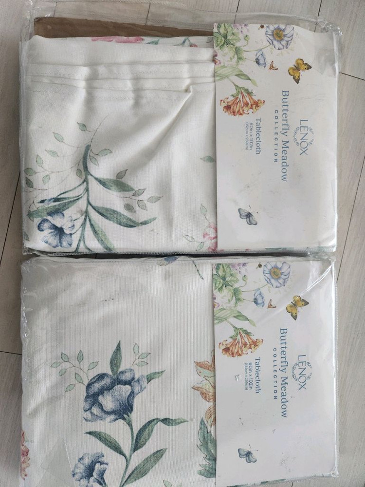 레녹스 버터플라이 테이블보 식탁보 이미지