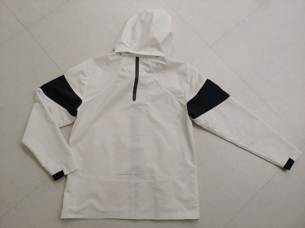 컬럼비아 남성 점퍼 이미지