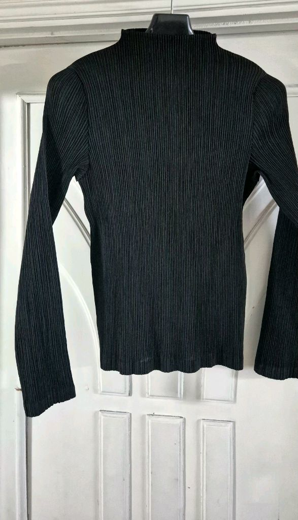 이세이미야케 플리츠플리즈 해칭 플리츠 탑 이미지