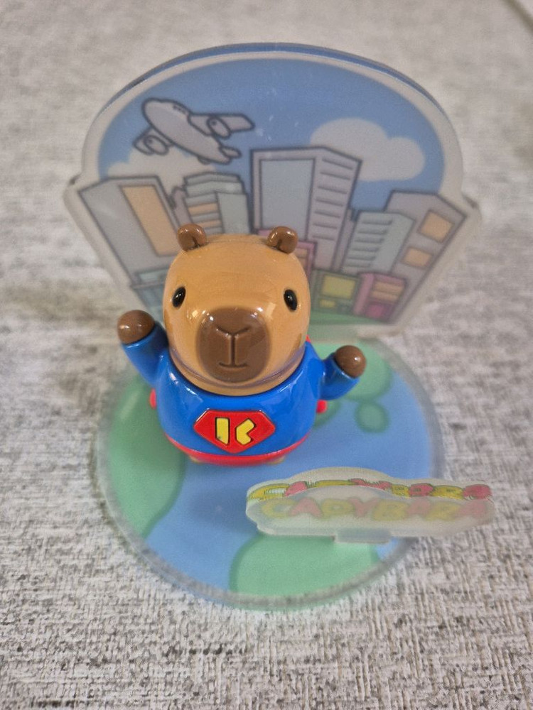 카피바라 랜덤 피규어 2종 세트 슈퍼맨 케이크 미니 피규어 장식 인형 이미지