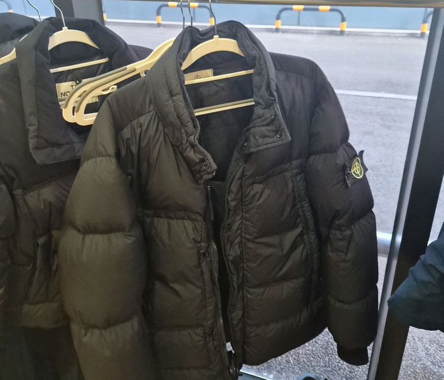 스톤아일랜드 클링클랩스패딩 xl 이미지
