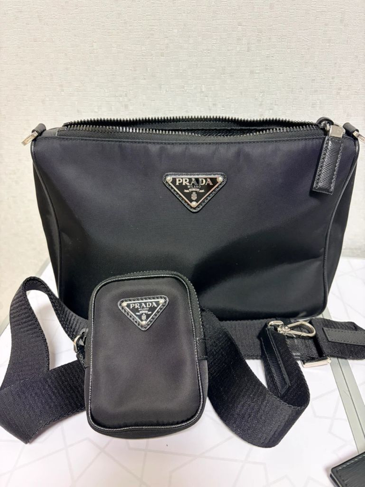 프라다 리나일론 크로스백,비텔로 반지갑 이미지