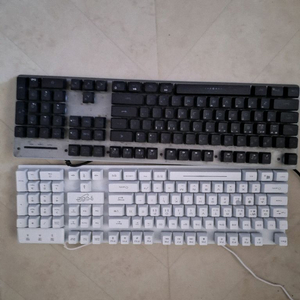 게이밍 키보드 세트 이미지