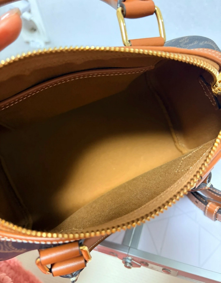 셀린느 보스턴백 스몰,트리옹프 플랩 카드지갑 이미지