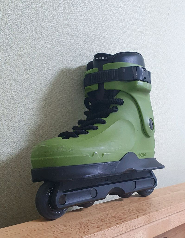 어그레시브 인라인 스케이트 에코 그린 이미지