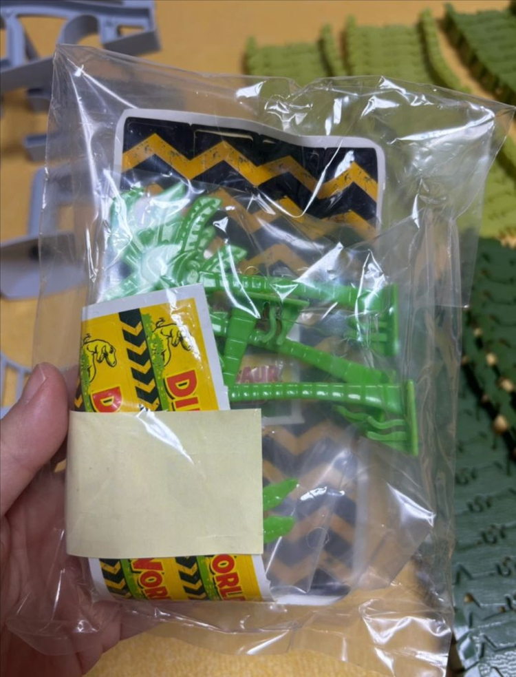 [택포]알파벳 변신로봇 장난감, 카드 79종+고트랙 자동차 레일 공룡세트 장난감 144종 이미지