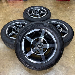 싼타페,쏘렌토,카니발 18인치 휠타이어 팝니다 이미지