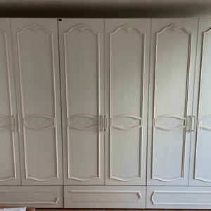 [판매] (가격협상 가능!!!) 프렌치 엔틱 스타일 6문 장롱 일괄 판매 이미지