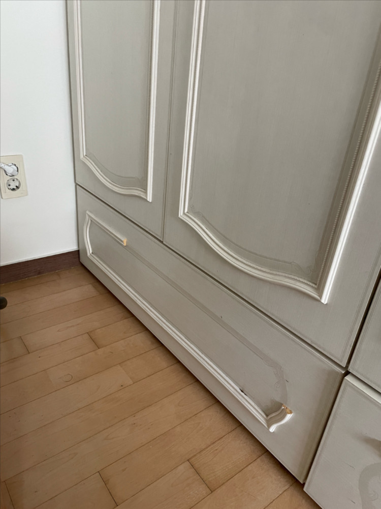 [판매] (가격협상 가능!!!) 프렌치 엔틱 스타일 6문 장롱 일괄 판매 이미지