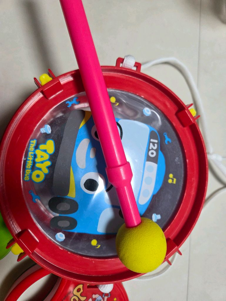 악기일괄 타요마라카스 실로폰 탬버린 북 두더지잡기 이미지