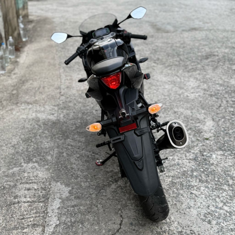 스즈키 GSX R125 21년식 이미지