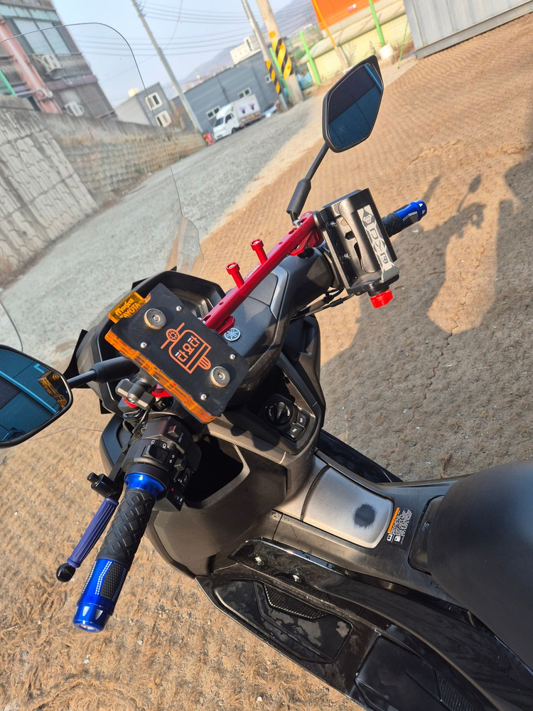 엔맥스125 25년 블박2채널 1만km알탑셋팅 판매합니다 이미지