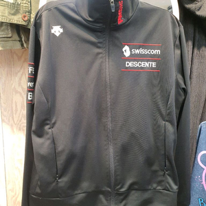 [데상트] 스위스 스키팀 아우디 저지 트랙탑 (S, 실측필독) 이미지