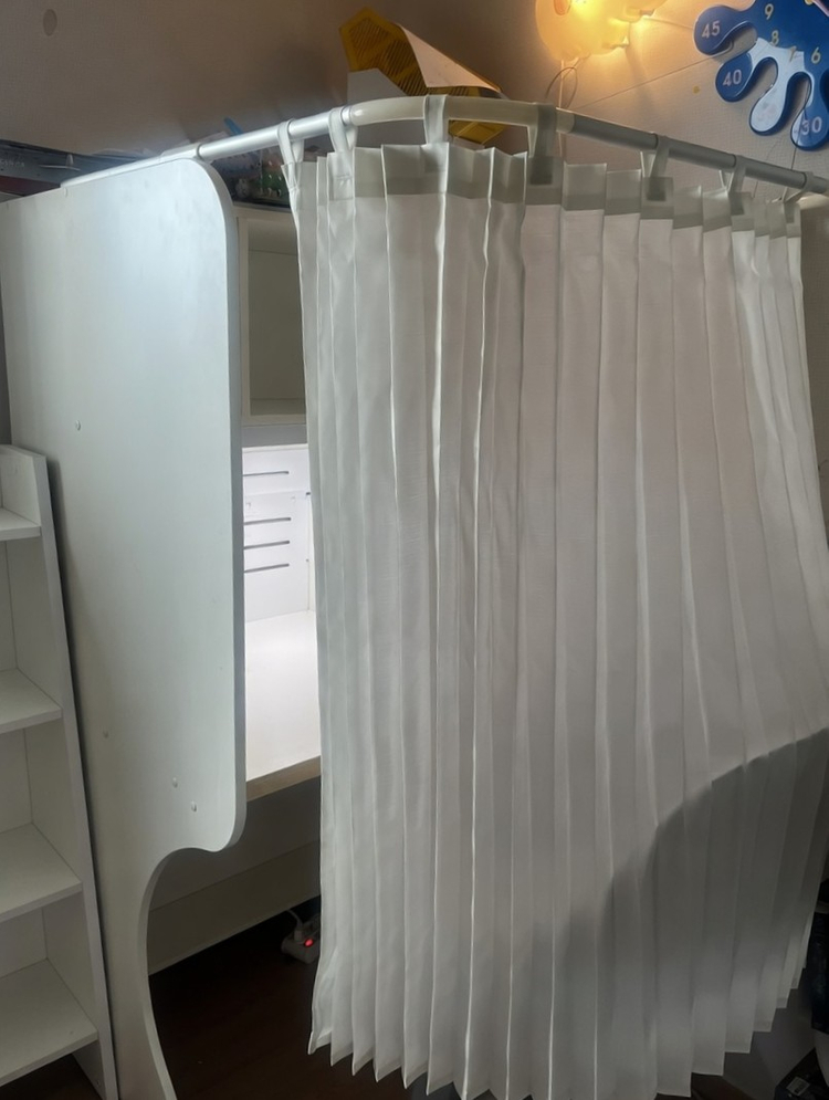 독서실 책상 이미지