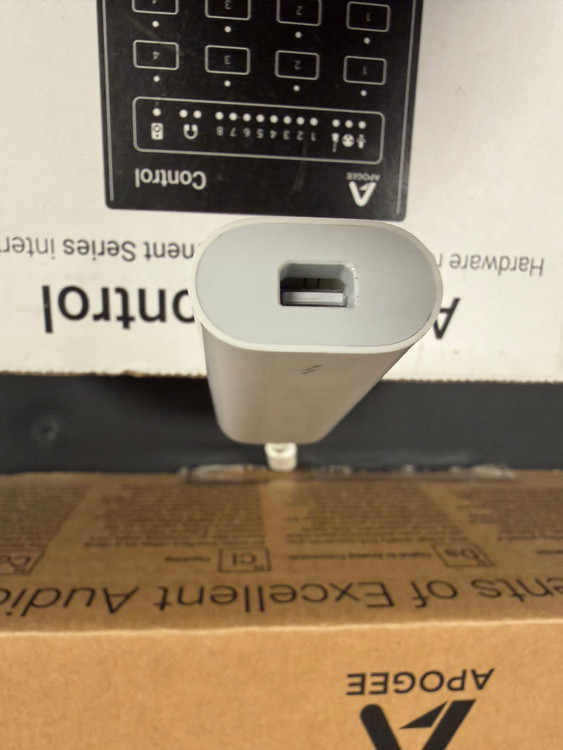 오디오 인터페이스 + 컨트롤러 세트 이미지