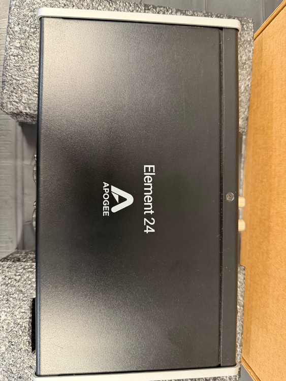 오디오 인터페이스 + 컨트롤러 세트 이미지