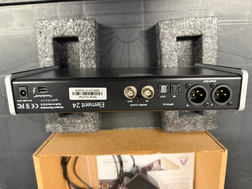 오디오 인터페이스 + 컨트롤러 세트 이미지