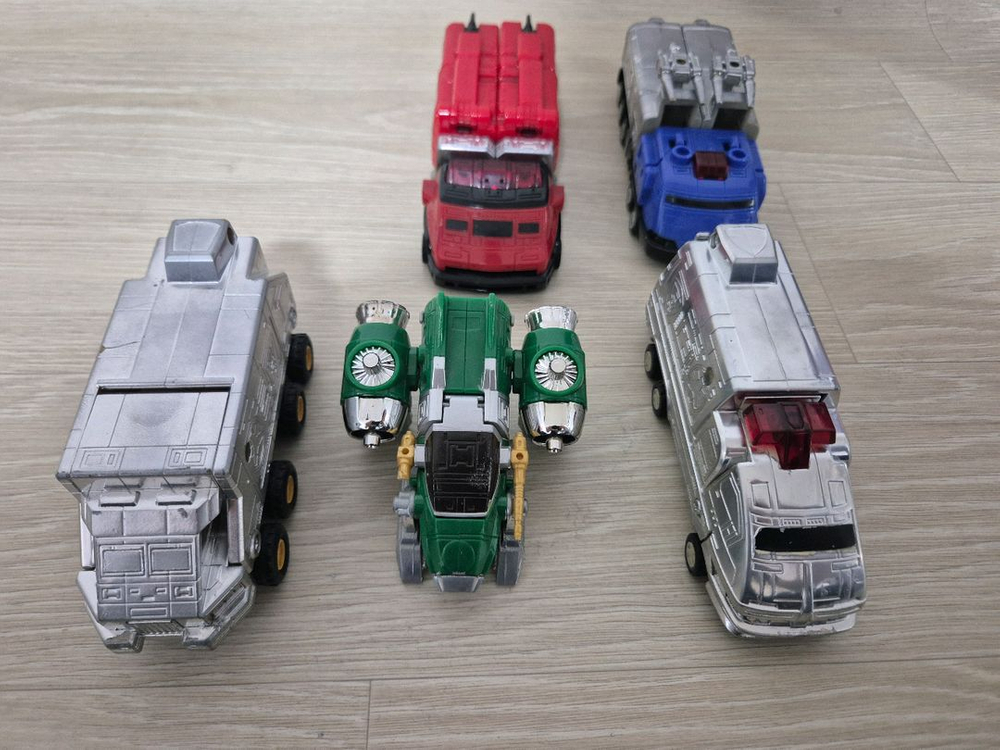 반다이dx 초합금 구급전대 고고파이브 빅토리로보 이미지