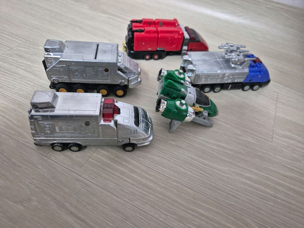 반다이dx 초합금 구급전대 고고파이브 빅토리로보 이미지