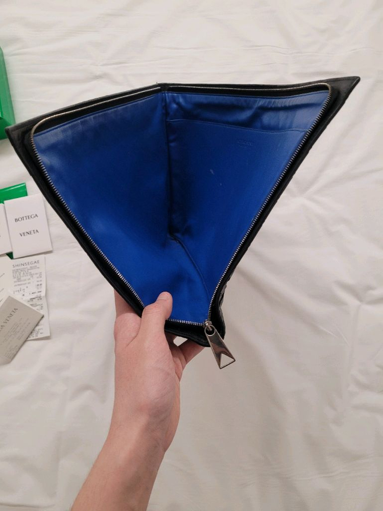 보테가베네타 인트레치아토 하프 지퍼 투톤 클러치 이미지