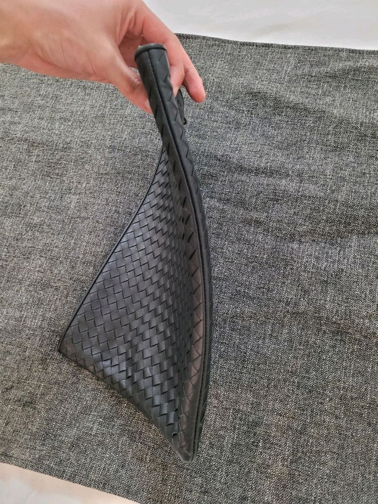 보태가베네타 인트레치아토 클러치 이미지