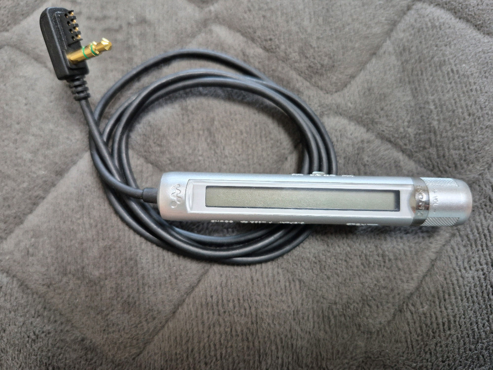 SONY D-NE20 DEEP BLUE색상 정상작동품 판매합니다. 이미지