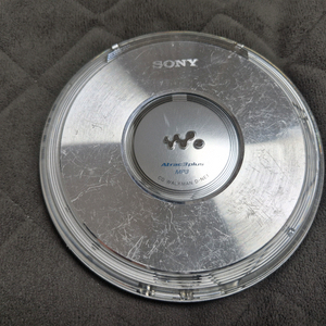 SONY D-NE1 SILVER색상 정상작동품 판매합니다. 이미지