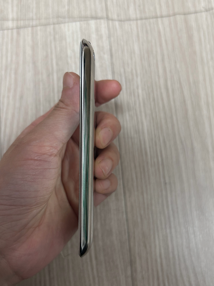 아이팟터치 16기가 화이트 이미지