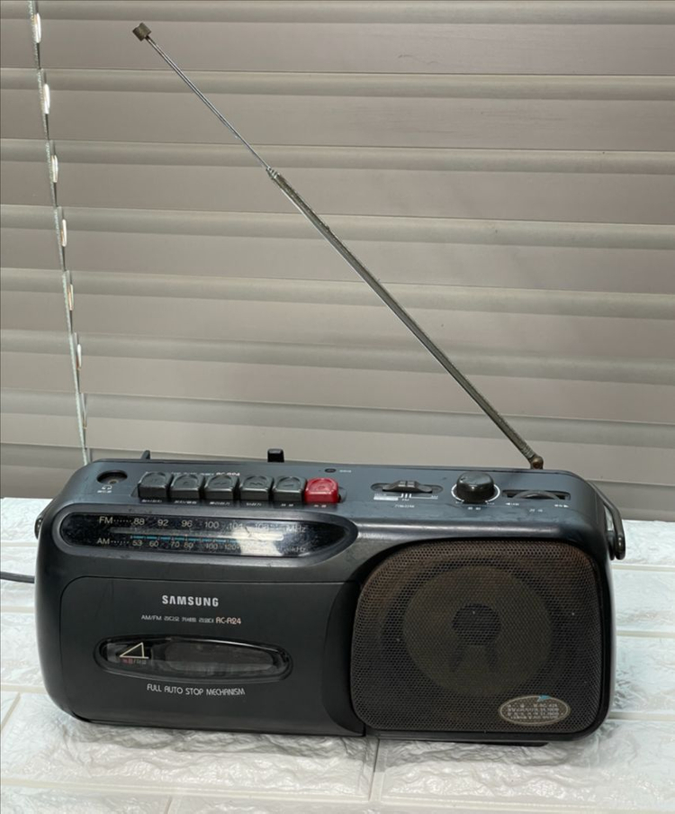 삼성 RC-A24 카세트 라디오 작동품 이미지