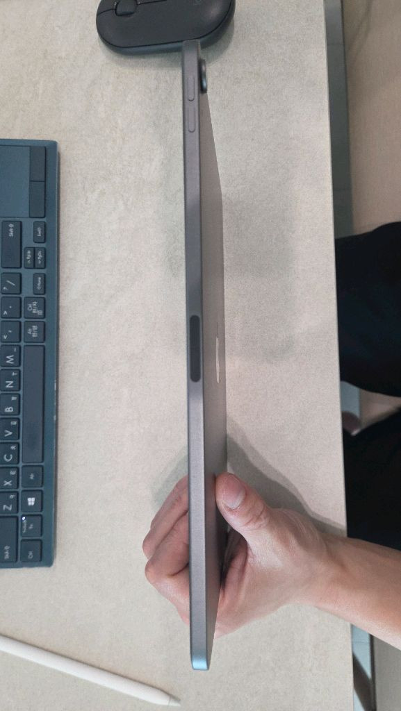 아이패드 에어4+펜슬 이미지