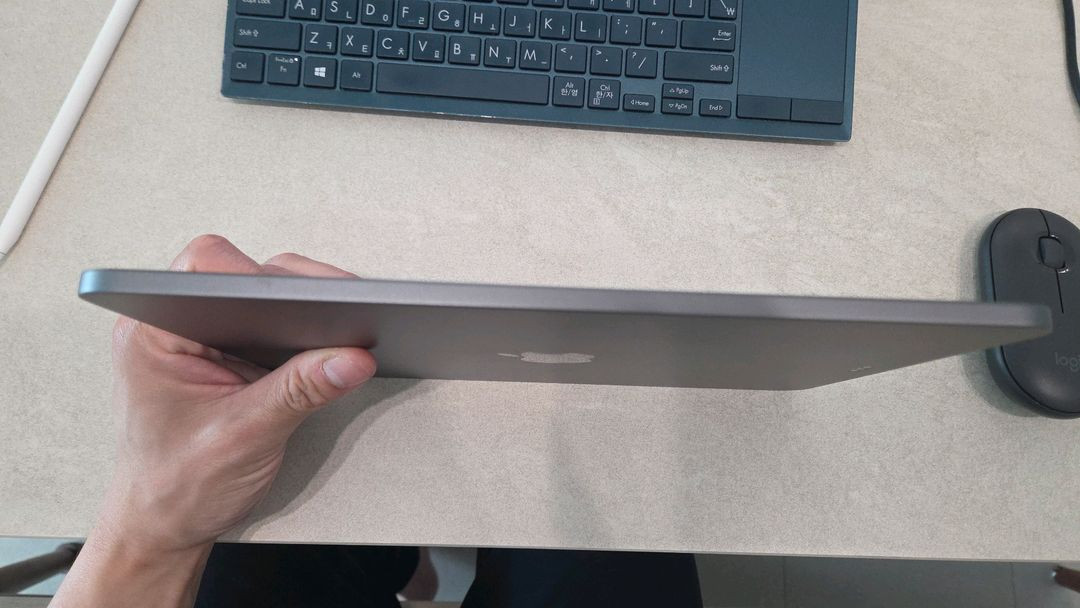 아이패드 에어4+펜슬 이미지