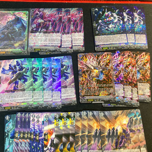 뱅가드 명연장공 브랜트게이트 카드 및 벨스트라sir 및 카드들 팝니다 이미지