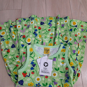 던스 Gather 그린 플라워 이미지