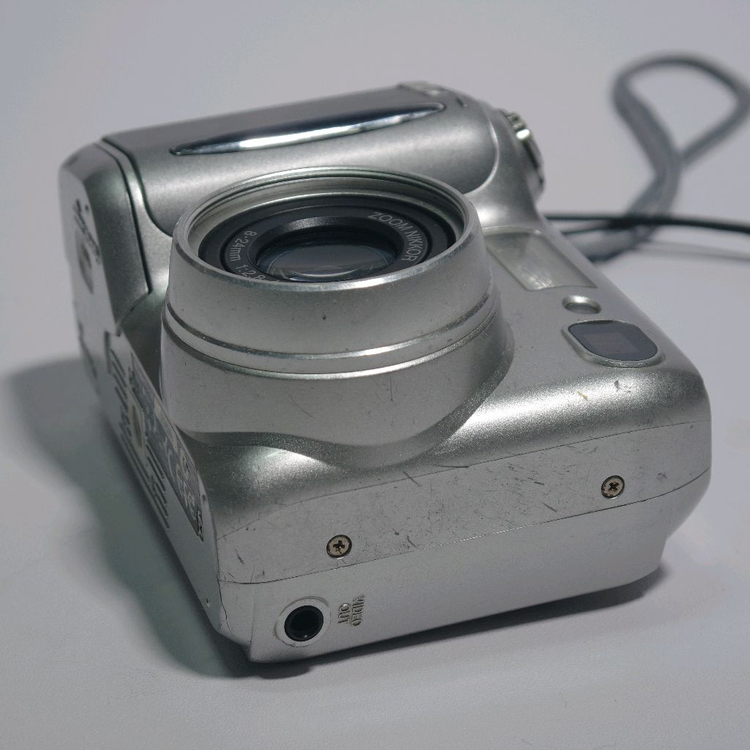 니콘 쿨픽스 4300 디카 이미지